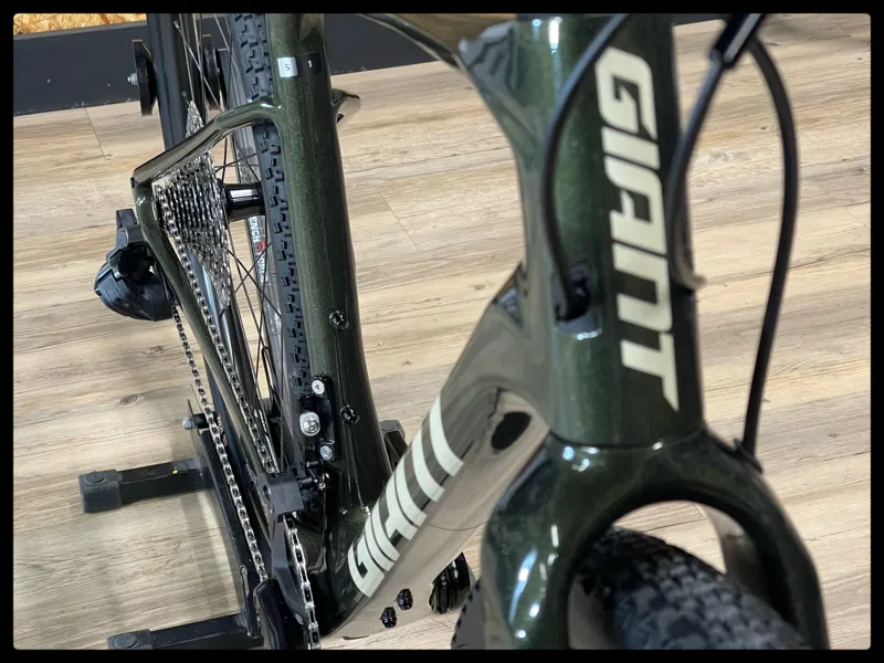 Giant Revolt Advanced 1 Small Phantom Green 2022-2